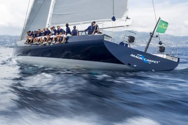 El barco británico ha contado con el cántabro Ñeti Cuervas-Mons entre su tripulación.