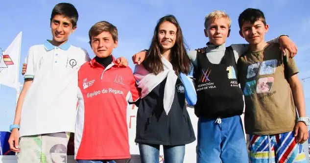De izqda. a dcha. Samuel Beneyto, Manuel Álvarez-Dardet, Alba Trigo, Conrad Konitzer y Alberto Morales.