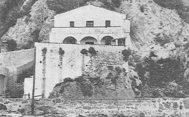 ´Fotografía del Siglo XIX de la Escuela de Pilotos de Arenys de Mar.