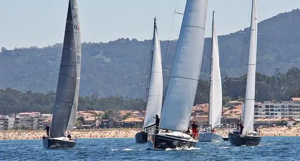 El día 13 se hará la entrega de premios de esta primera etapa y el catorce se dará la salida de la segunda, entre Angra y Bayona, el lo que será devolver los barcos a España.