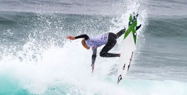A lo largo de estos 7 días, hemos podido disfrutar de diferentes categorías y modalidades que en las que se ha coronado la selección Gallega como nueva campeona de surf autonómico. Además vivimos durante la semana un campeonato de surf junior que garantizó que el futuro del surf español está asegurado, ya que el nivel que vimos en los más jóvenes fue realmente alto en todas las categorías, tanto masculinas como femeninas.
