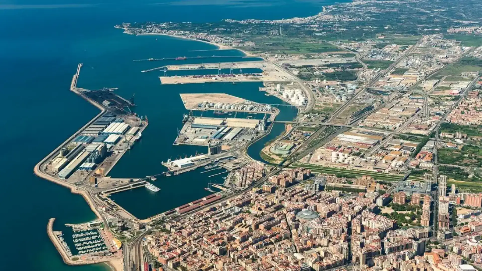 Il Porto di Tarragona muove 16,8 milioni di tonnellate nei primi sette mesi dell'anno