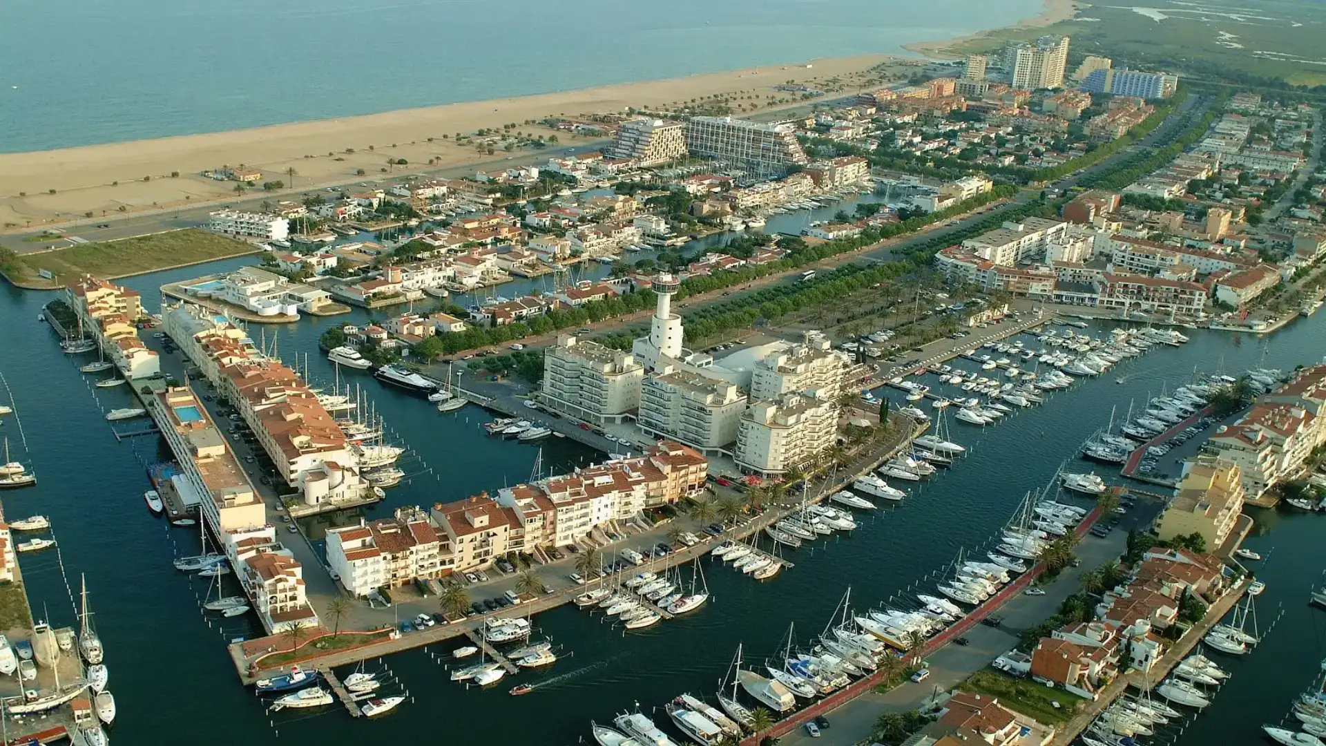 Porti sportivi con più attrazione: Empuriabrava (Girona) 5000 il più grande in Spagna
