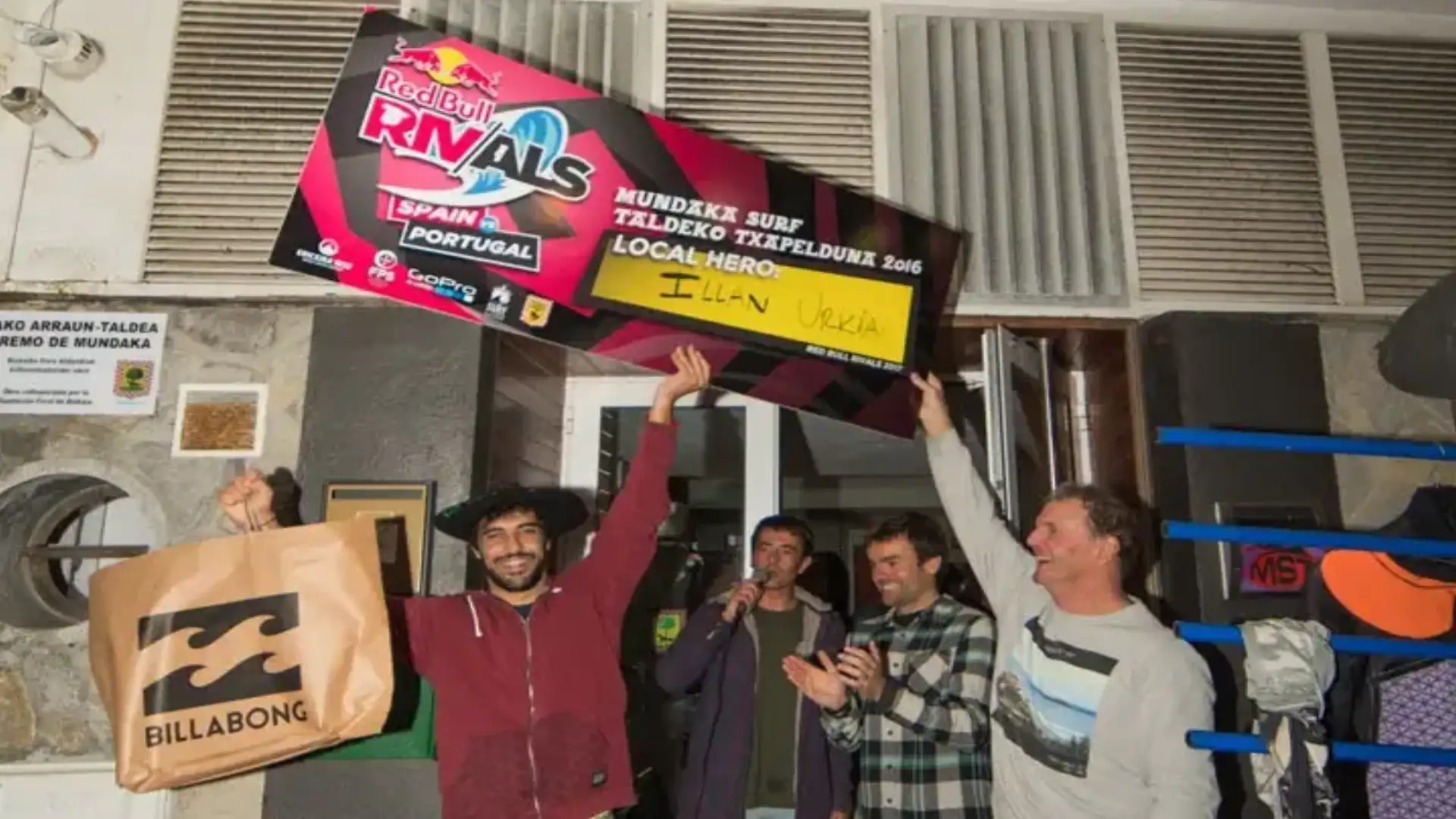 Illan Urkia vince a Mundaka ed è "Local Hero" di Spagna-Portogallo surf