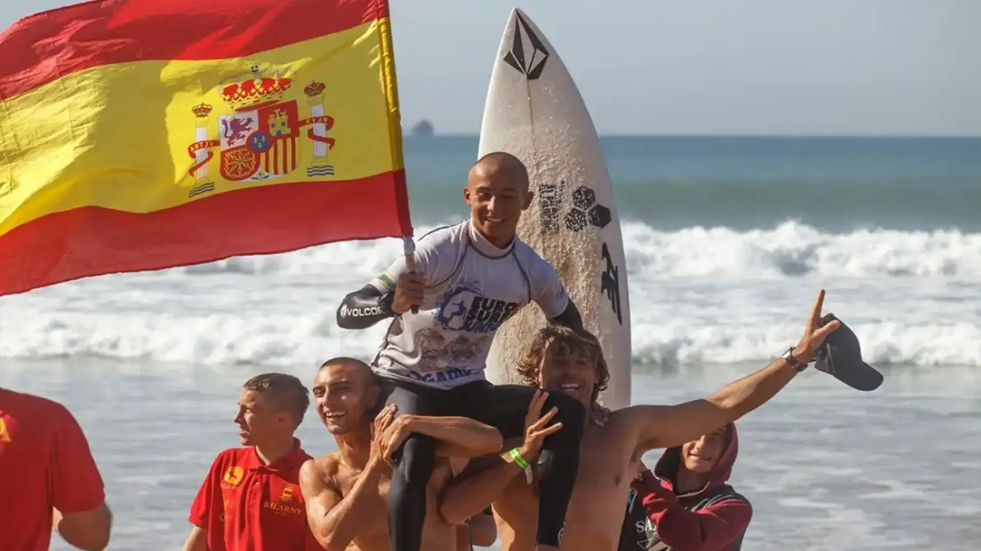 Il Canary Yael Peña raggiunge in Agadir l'oro nell'Eurojunior del Surf 2016