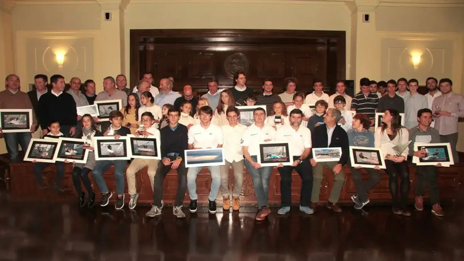 La regata reale Gijón Club continua il suo impegno per la candela di base