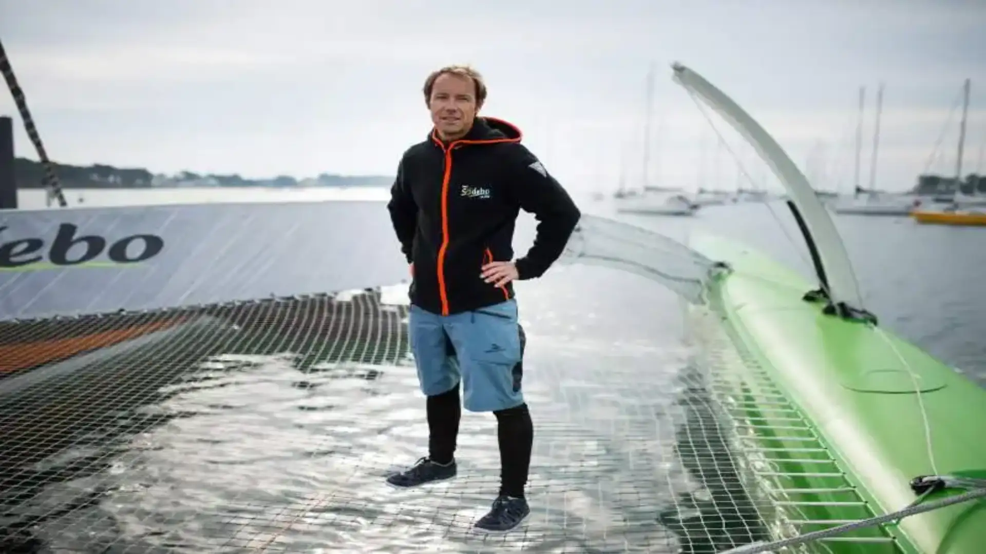 Thomas Coville batte record al mondo da solo