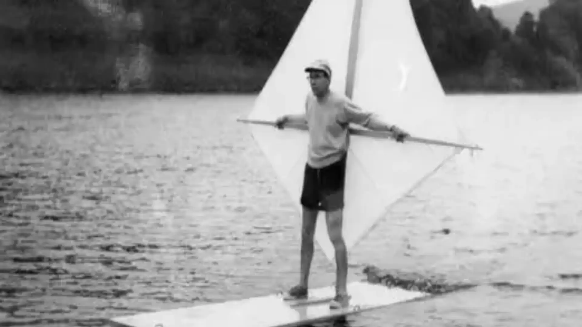 Sidney Newman, inventore del windsurf, muore all'età di 88 anni