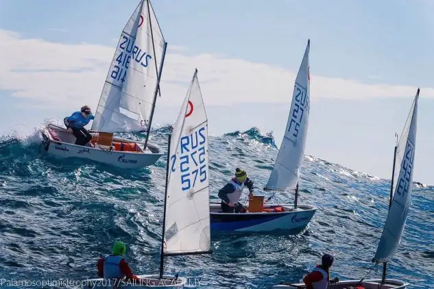 Fotografía ganadora del concurso de instagram con el hastag #palamosoptimisttrophy. Foto: Sailing Academy