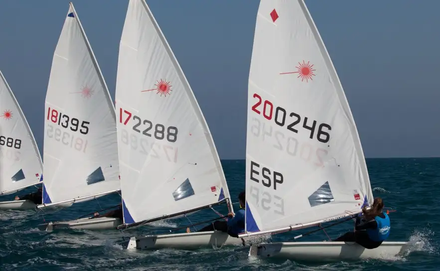 La mejor flota de Laser y Bic Techno, de la zona, se dieron cita este fin de semana en aguas dianenses (Foto GSS)