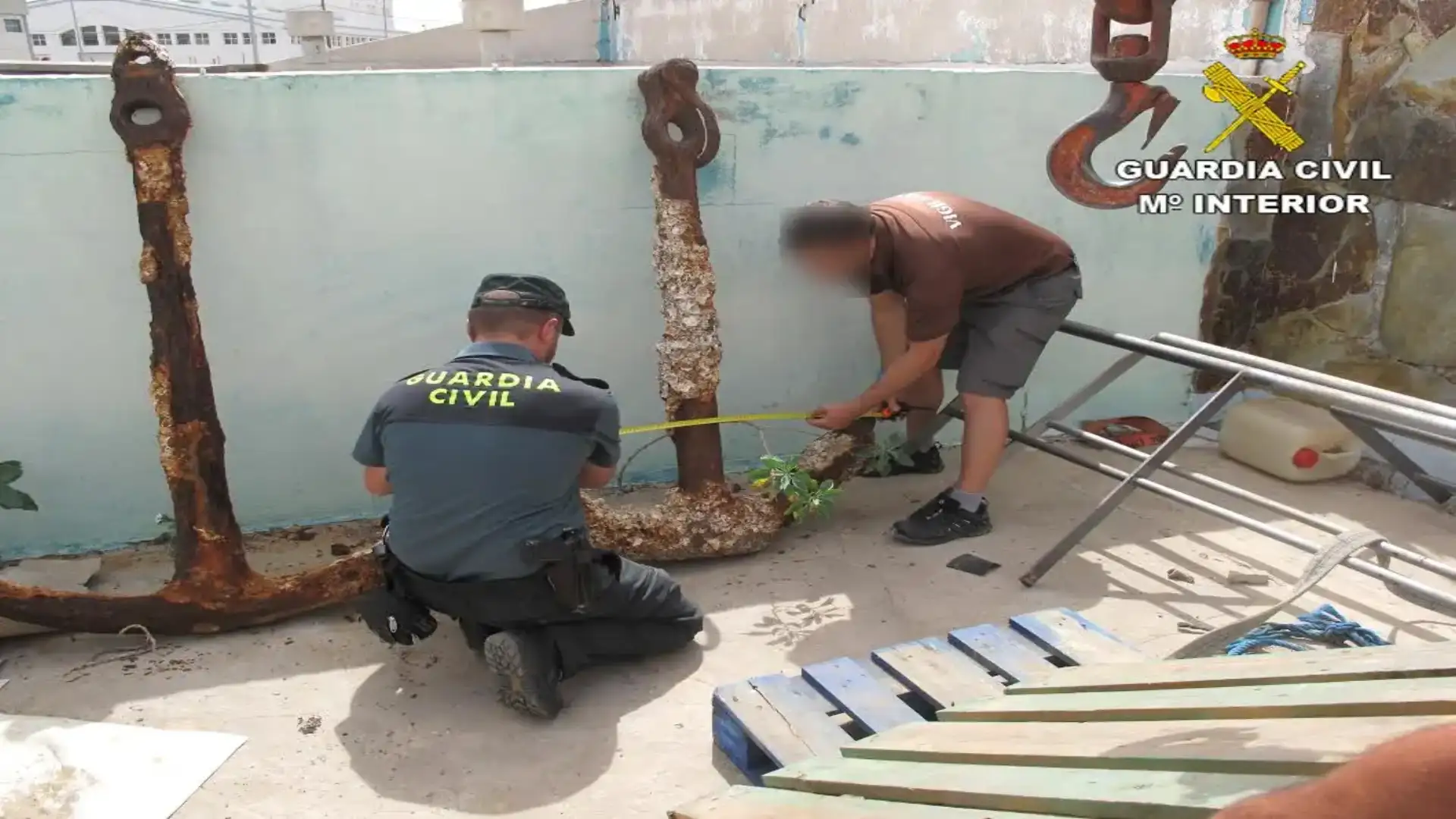 Guardia Civile e Lanzarote Cabildo recuperare due ancoraggi storici che sono stati venduti su Internet