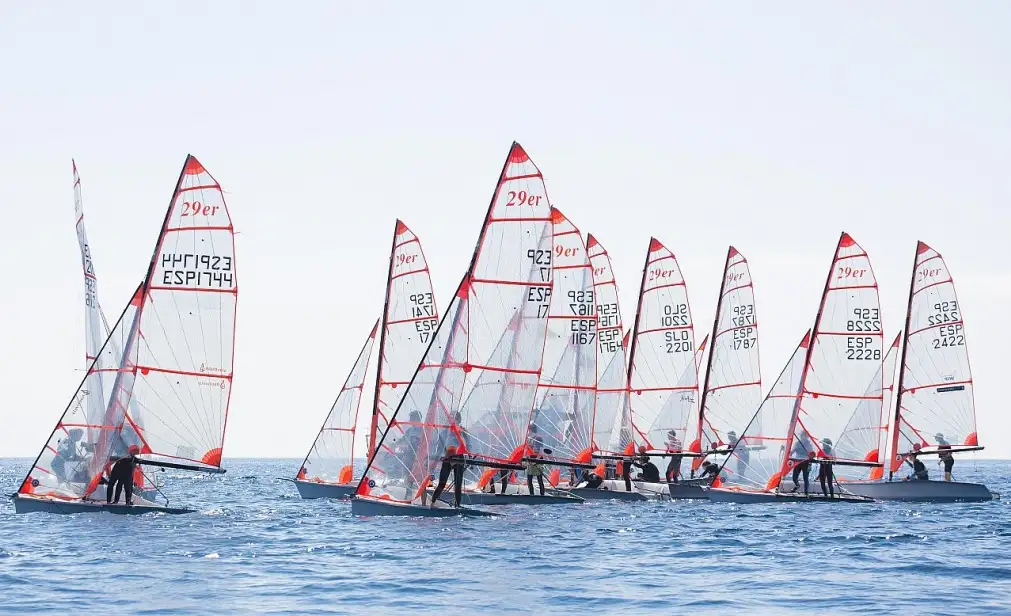 La cita, que se ha desarrollado entre los días 8 al 11 de abril en el Club Náutico de Santa Eulalia, dejaba también a las tripulaciones Andrés Barrio y Néstor Vega y Alba Salmón y Claudia Carpintero como campeones nacionales Juvenil SUB19 y Alicia Fras y Maria González en SUB16