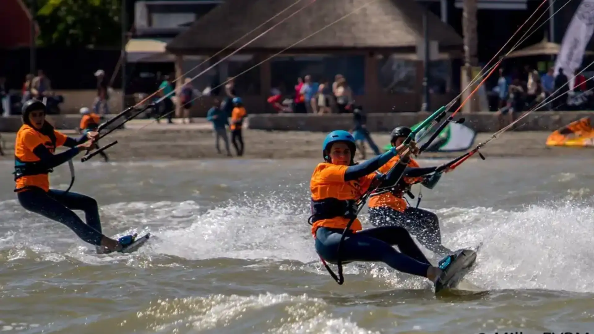 Sergio Turegano e Claudia León, i primi campioni della Junior TT spagnola: R Kiteboarding