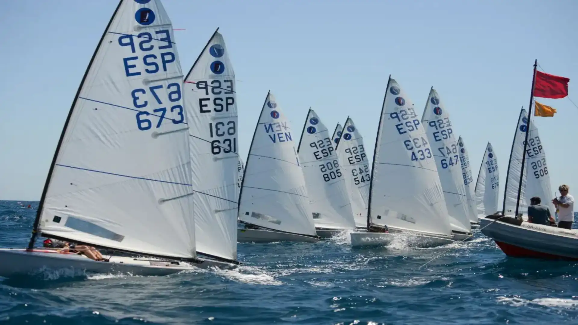 Il Campionato europeo di classe della Catalogna raggiunge il suo equatore a El Balís