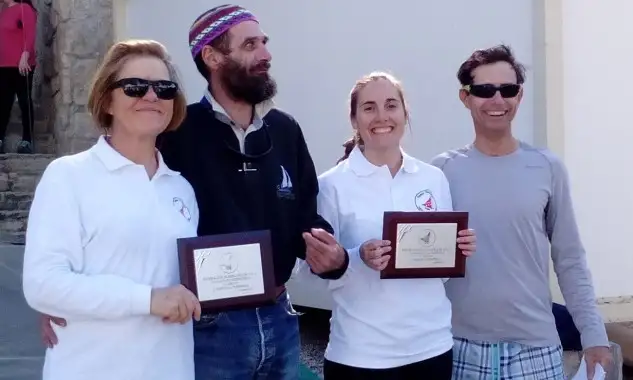 Elena Raga y Paloma Blanco en el podio como campeonas autonómicas