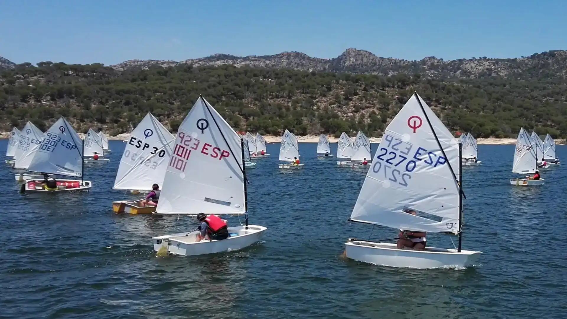 Alfonso Moreno si proclama campione di Madrid della classe ottimista a San Juan