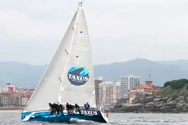 El Taxus MedioAmbiente, de Alfredo Flórez revalida el título en la XIX Regata Isastur - Universidad de Oviedo. El Espumeru, de Daniel Ponte, por su parte, vuelve a ganar en la clase II.
