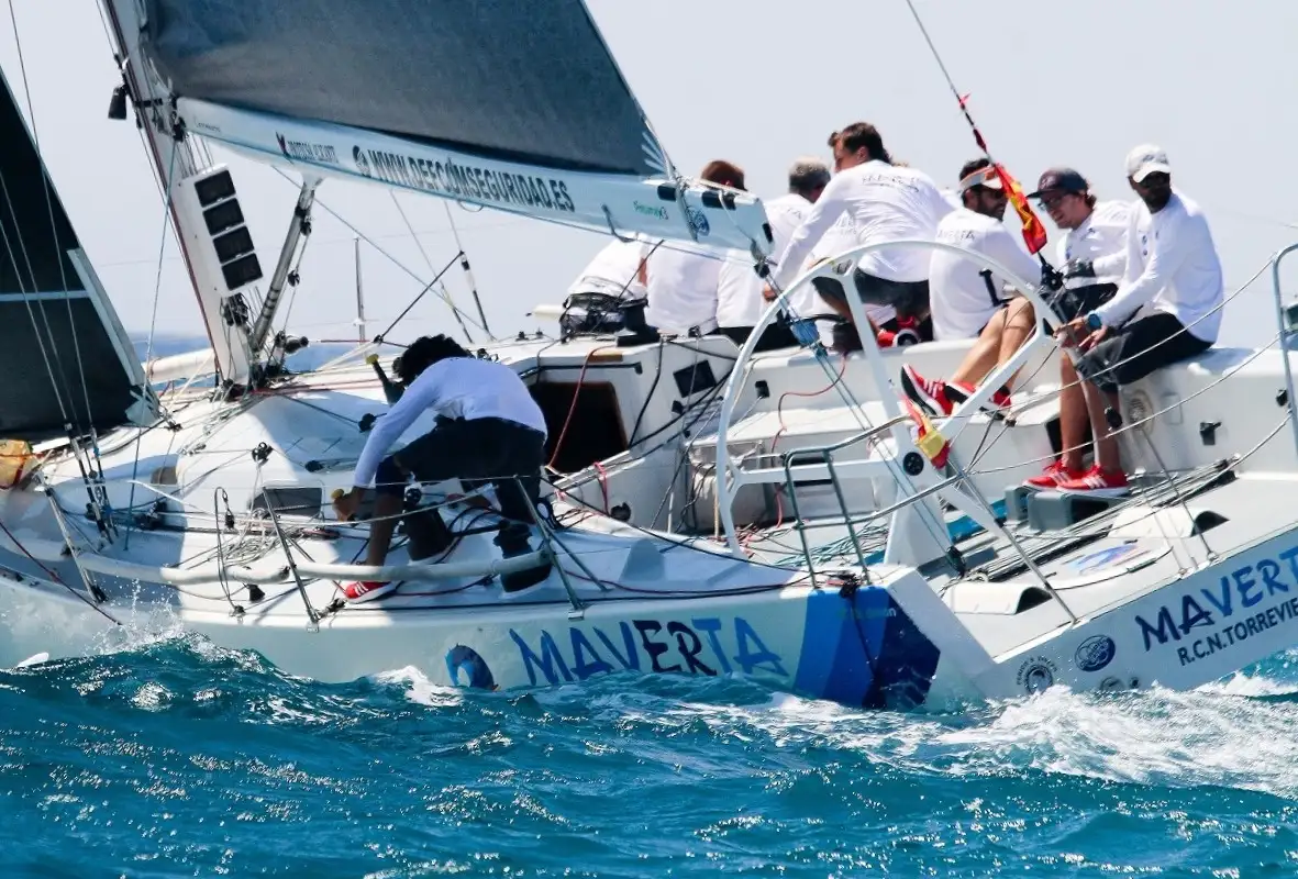 El Rodman 42 "Maverta-Defcom Seguridad" de Pedro Gil Rebollo del Real Club Náutico de Torrevieja, vencedor absoluto de la ORC 2, que realizó un Tabarca perfecto (Foto Pep Portas)