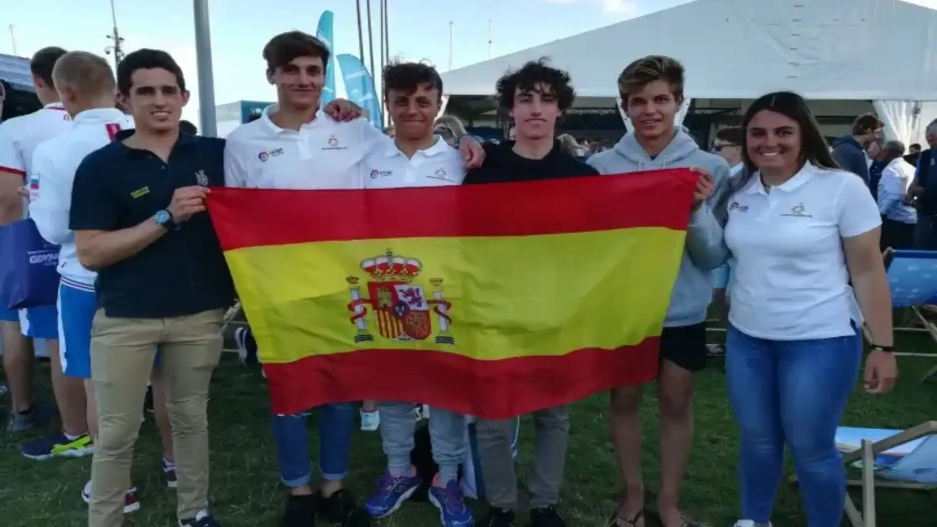 Alvaro Valido e Carlota Sánchez brillano nella gioventù europea del Laser Radial
