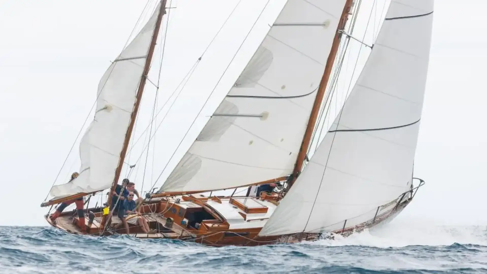 Grande successo della decima edizione della Puig Vela Classica che si è conclusa a Barcellona