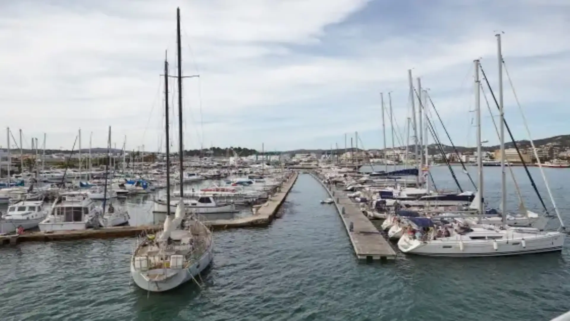 Felice fine della "Cacca autentica di Ibiza": Porti Balears approva la concessione