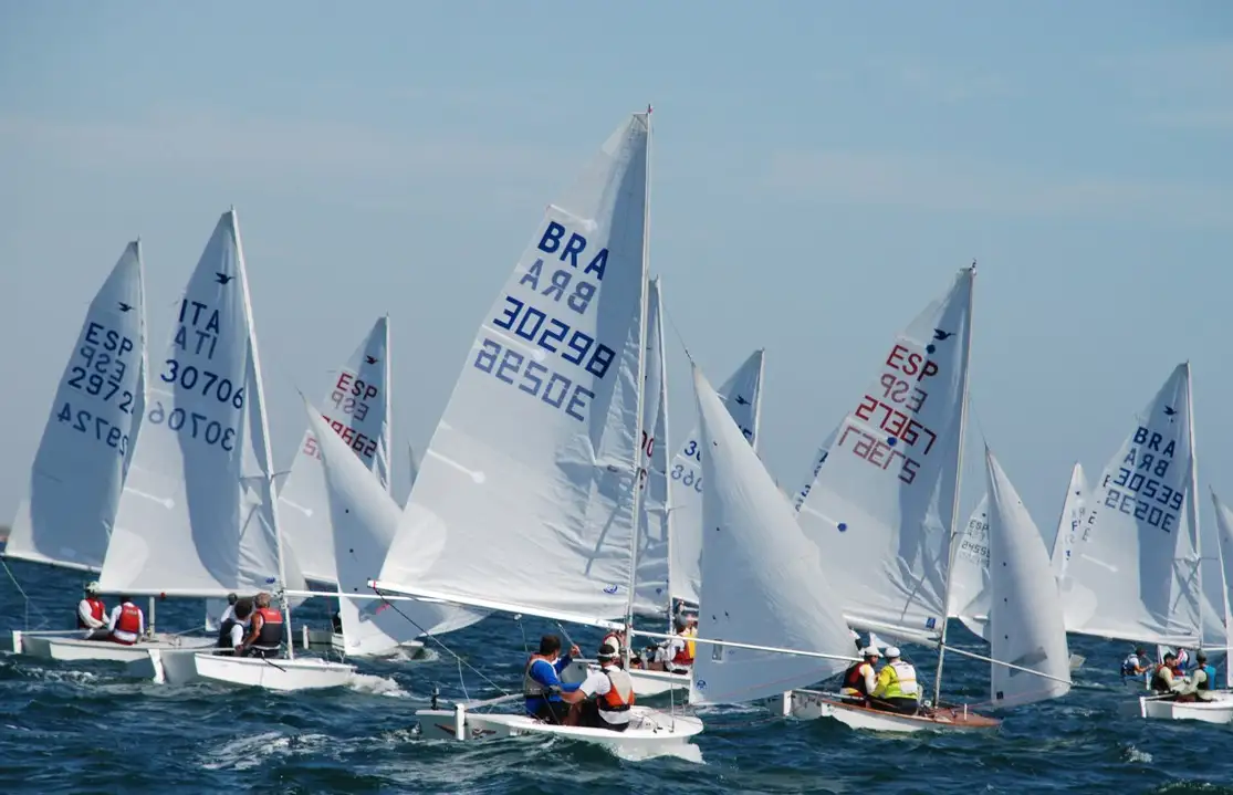 Imagen del Europeo de Snipe 2016 celebrado en aguas españolas, en Santiago de la Ribera