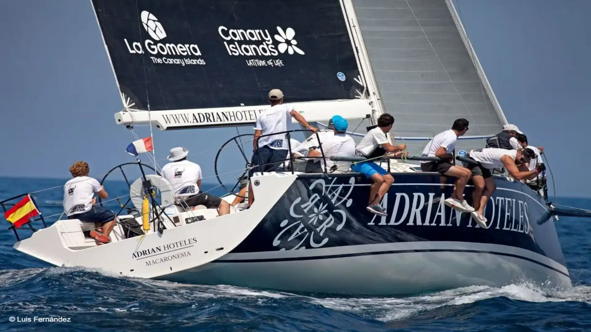 Gli alberghi Adrián con la Coppa del Re e la Huelva - La Gomera ai riflettori