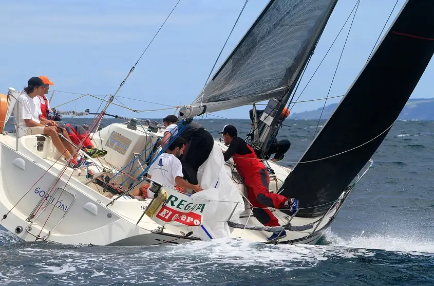 "Gorilón" del Marítimo de Santander vencedor en Gijón (Foto Félix G.Muñiz)