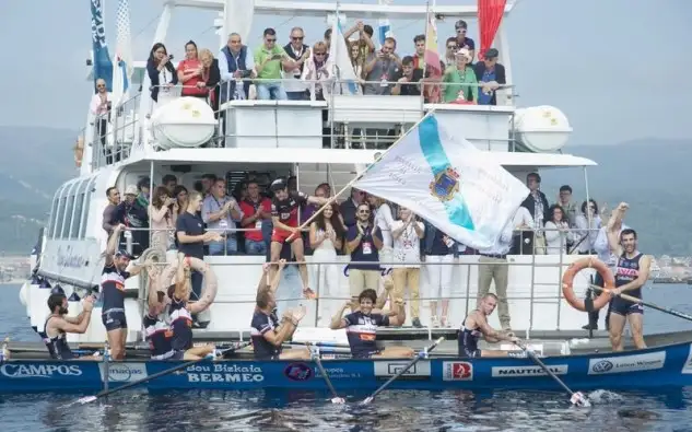 Tras cuatro puntos perdidos respecto a los hondarribiarras, la "Bou Bizkaia" recupera un punto que puede valer una corona