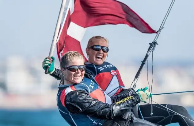 Las danesas jena mai hansen / Katja Salskov-Iversen son las nuevas campeonas del mundo de 49 er FX. La tripulación nórdica a las brasileñas martine grael / kahena kunze y las neozelandesas Alexandra Maloney / Molly Meech (Foto Ricardo Pinto)