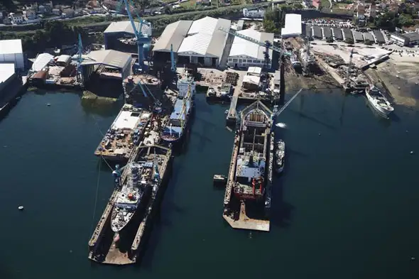 Con 5 factorías repartidas entre España y Portugal, el grupo tiene la mayor superficie industrial del sector, sumando un total de 240.000 m2. De estos, 66.000 m2 son superficie cubierta, permitiendo afrontar un ambicioso plan de expansión internacional cuyo objetivo es alcanzar un ratio de exportación del 85% a medio plazo. El total de superficie está dividido entre Metalships & Docks en Vigo, Rodman Polyships en Moaña, Rodman Lusitania en Valença do Minho, Conafi en Vila Real de San Antonio y Neuvisa en El Rosal.