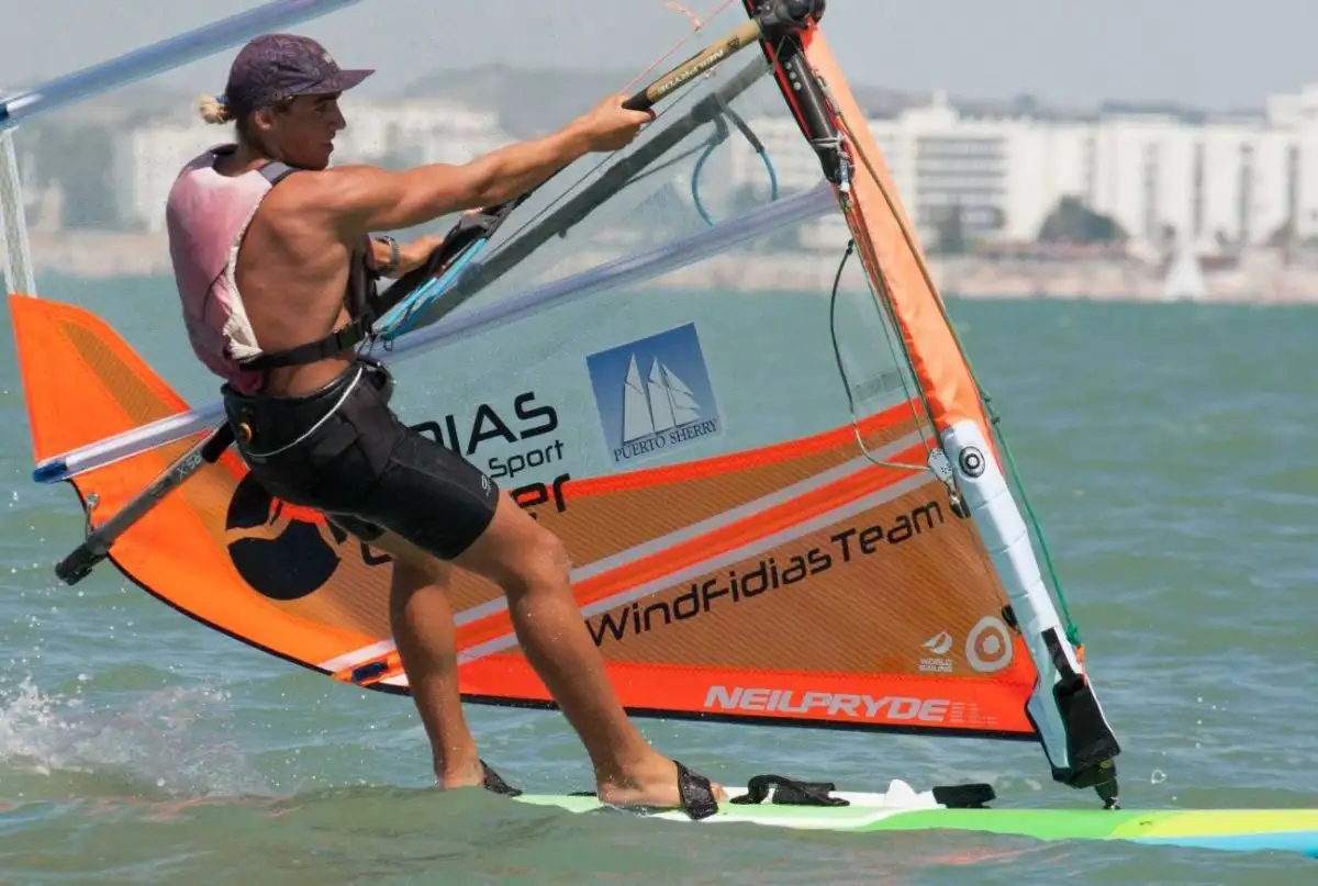 Fernando Lamadrid campeón de España de windsurf (Foto Francisco Douglas)