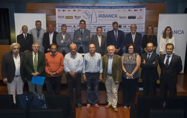 El acto de presentación estuvo presidido por el Alcalde de Vigo Abel Caballero, y contó con la presencia del delegado de la Xunta de Galicia Ignacio López Chaves, así como con representantes de los clubes organizadores y de las numerosas empresas e instituciones que colaboran, algunos desde hace casi dos décadas, en este monumental evento que practica la “náutica total” y es el único de estas características en nuestras aguas (Foto Miguel Riopa)
