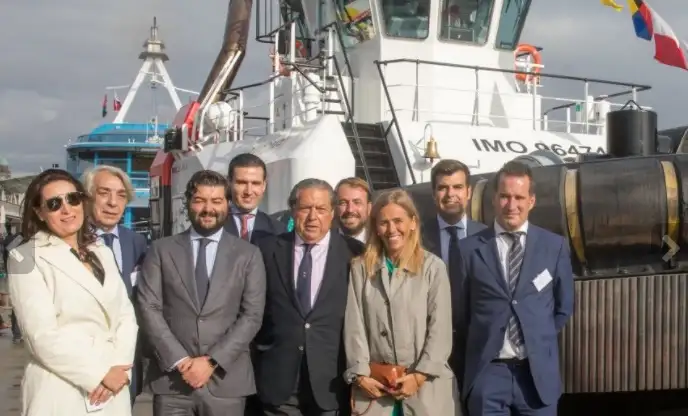 Vicente Boluda y el equipo directivo de Boluda Corporación Marítima asistieron a la ceremonia de los primeros remolcadores que portan la imagen corporativa de la compañía española, de los 18 que componen la flota con base en 6 puertos de Alemania