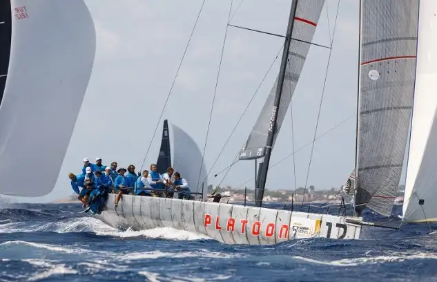 Todo a punto en Menorca para que comience el circo de los 52 (Foto Martínez Studio)