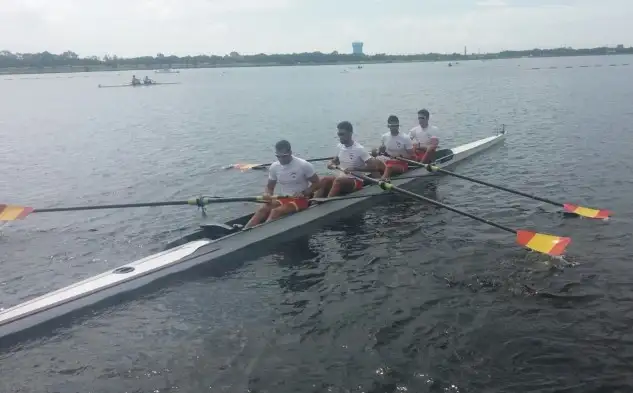 Los españoles, que con un tiempo de 6:08.440 fueron segundos en su eliminatoria tras los australianos, consiguieron la clasificación directa a las semifinales