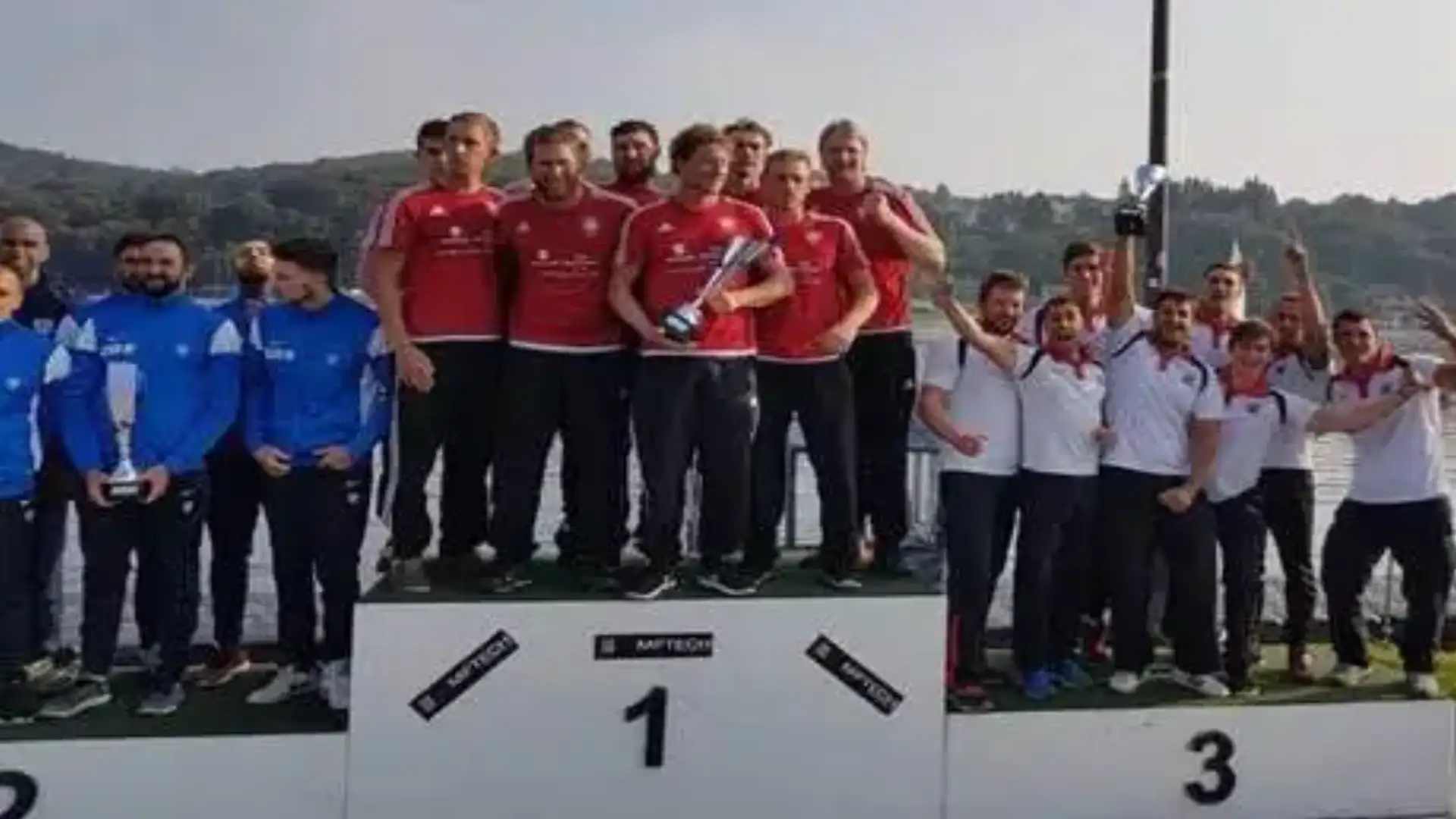 La Vallebeautiful bronzo Madrid Ritiro nel Polo Kayak Europeo