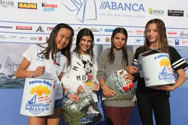 Generación de oro de la vela gallega femenina Lian Jane, Helena y Adriana Pérez Canal y Paula Rocha... las cuatro en el top ten del Cidade de Matosinhos (Foto Pedro Seoane)