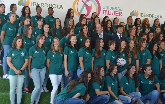 Iberdrola, a través de la iniciativa Universo Mujer, amplia esta temporada el patrocinio a las federaciones de atletismo, tenis de mesa, hockey hielo, boxeo y kárate, que se incorporan a las diez existentes hasta ahora: fútbol, rugby, triatlón, gimnasia, hockey, natación, voleibol, balonmano y badminton