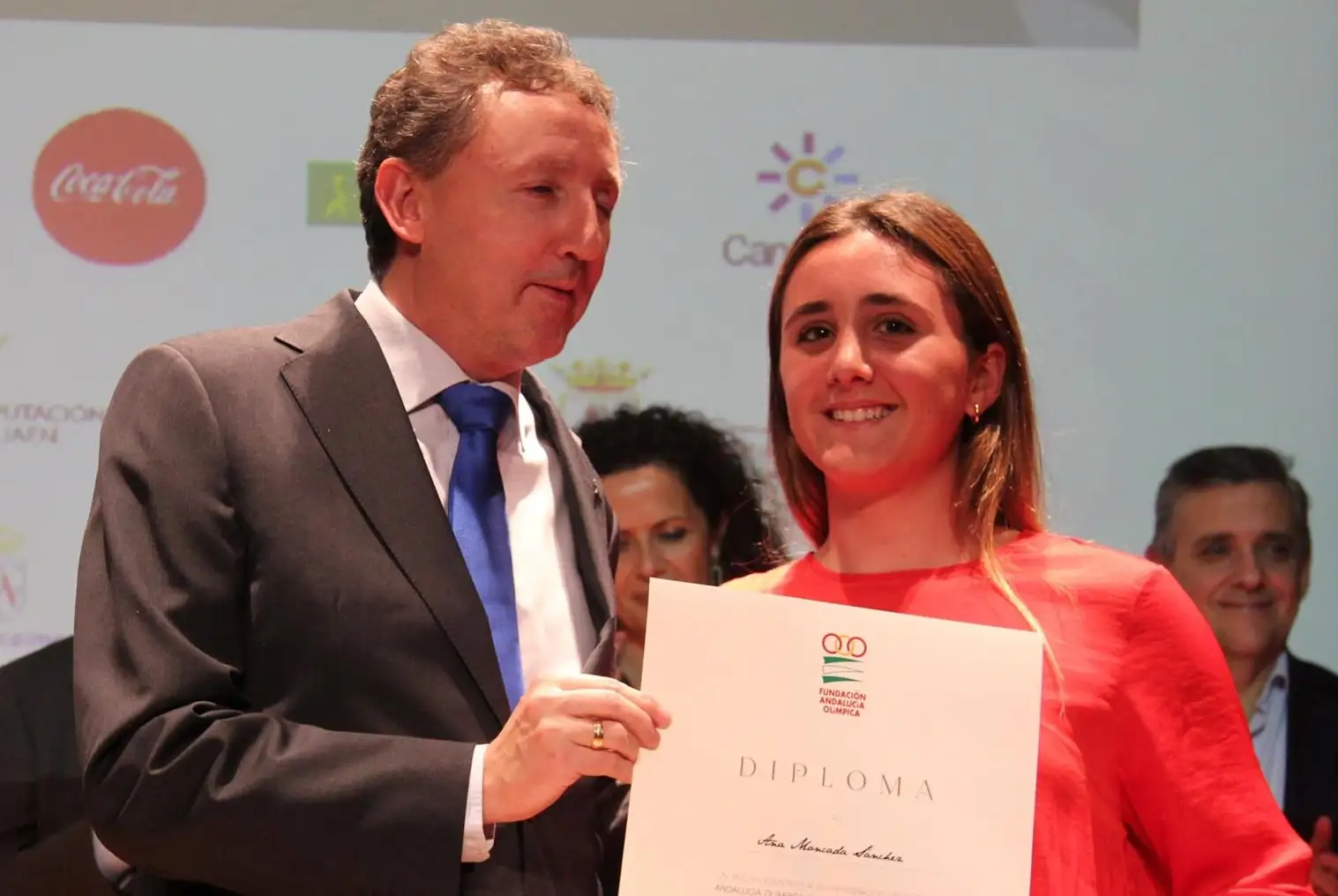 Fernando Glez. de Lamadrid Trueba, Ana Moncada Sánchez y Arturo Montes Vorcy reciben las becas del Plan Andalucía Olímpica 2017