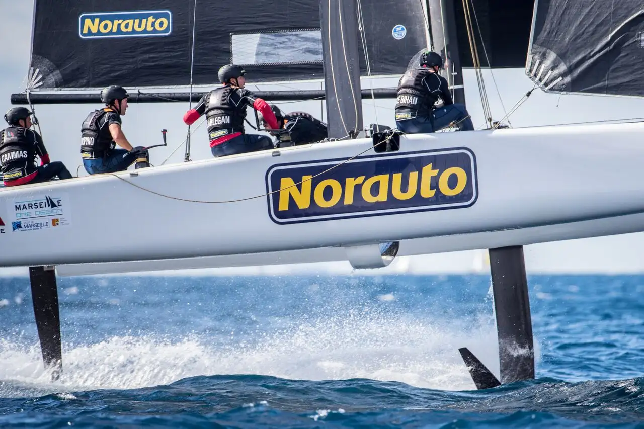 Norauto, ganador del GC32 Racing Tour 2016, primer equipo confirmado para la temporada 2018 (Foto Eloi Stichelbaut)