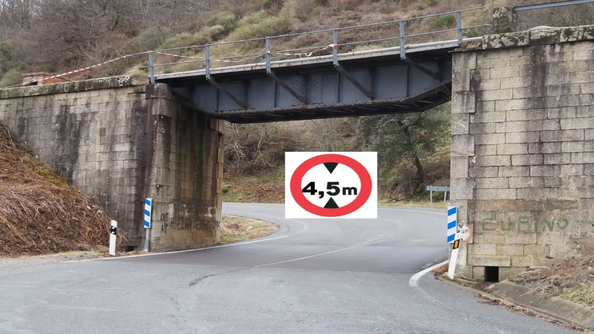 Il ponte ferroviario con il più pugno gálibo in Spagna quello di Béjar