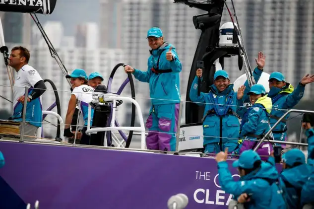 El team AkzoNobel ha logrado una excelente victoria en la HGC In-Port Race de Hong Kong... Mapfre fue cuarto
