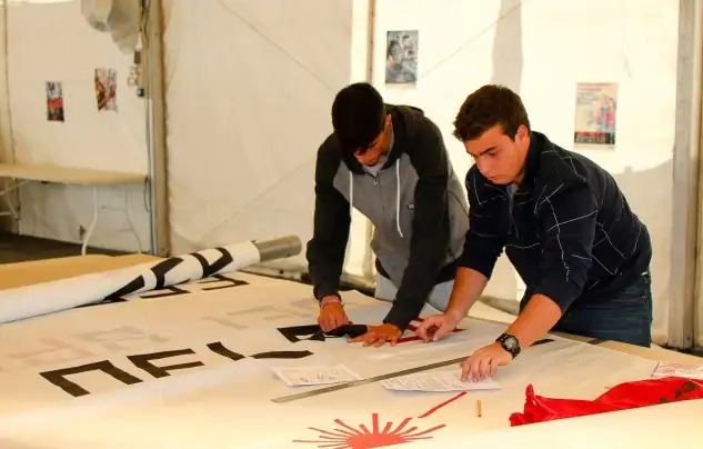 Las tres sedes acogen 11 clases con 375 regatistas, que competirán por el título de campeón en la Comunitat Valenciana Olympic Week, destacando las flotas de Laser en Torrevieja y los Raceboard, Formula Windsurfing y Kiteboarding en Alicante al ser valederas para la Copa de España