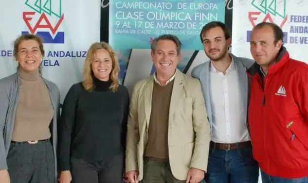 La actividad no cesa en la Bahía de Cádiz