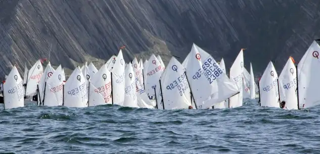 Se subió el telón para la vela ligera en Vizcaya