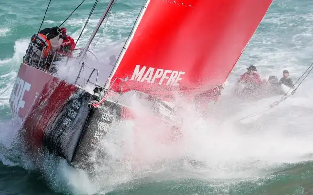 Tras amanecer el lunes "Mapfre" ha vuelto a la cabeza de la Volvo