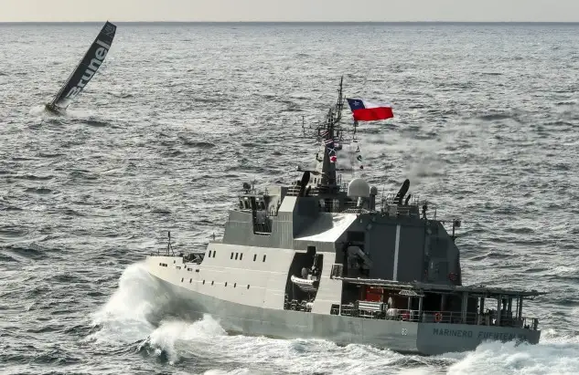 El patrón Bouwe Bekking y el navegante Andrew Cape tiran de veteranía para llevar a Team Brunel a completar el Océano Sur y doblar Cabo de Hornos en primera posición