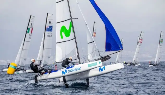 Seis tripulaciones españolas se encuentran en el Top 10 de sus clases, con Fernando Echávarri y Tara Pacheco, terceros en Nacra 17, como los mejor representantes nacionales (Foto Jesus Renedo)