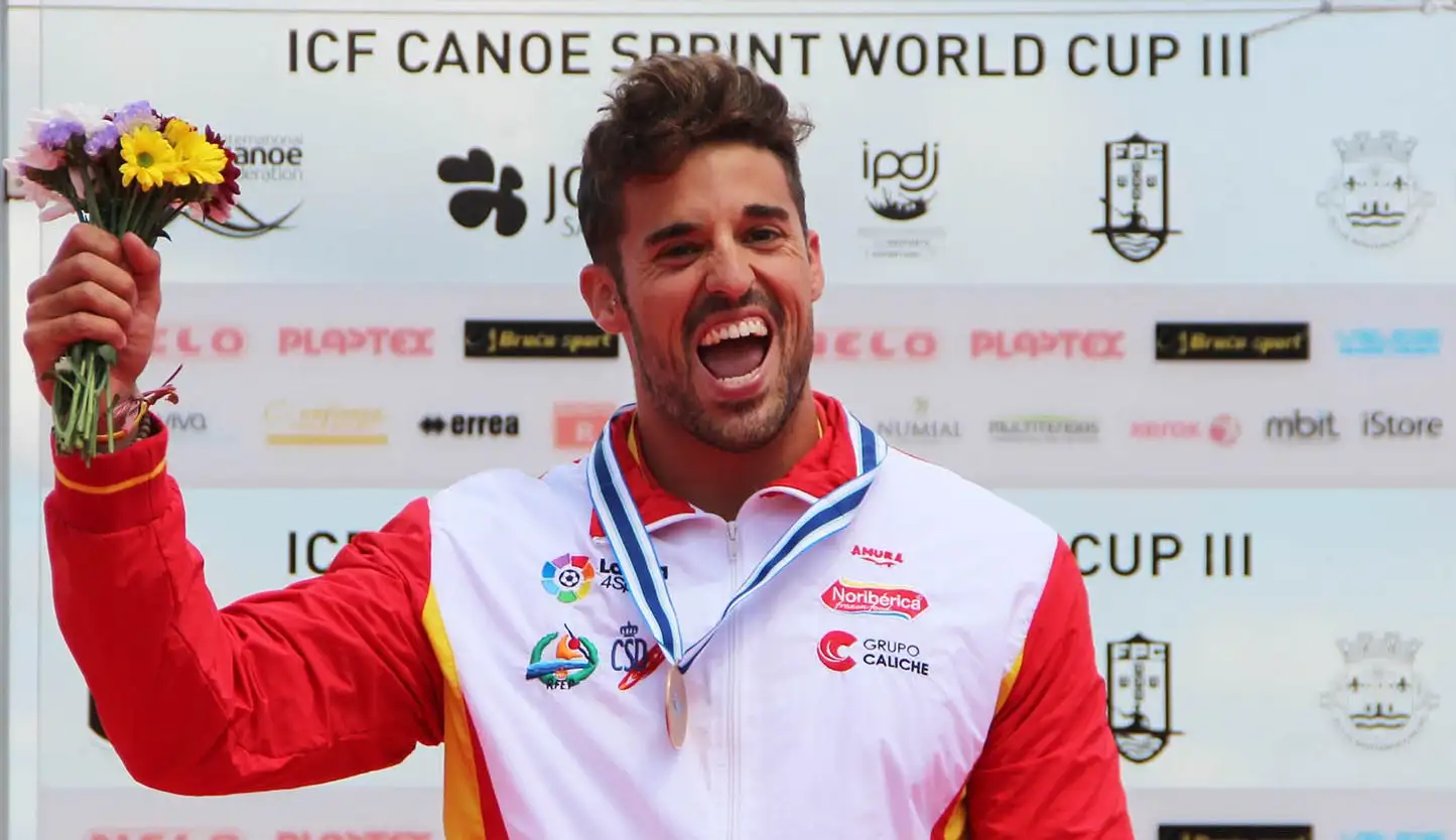 Histórico bronce del zamorano Carlos Garrote